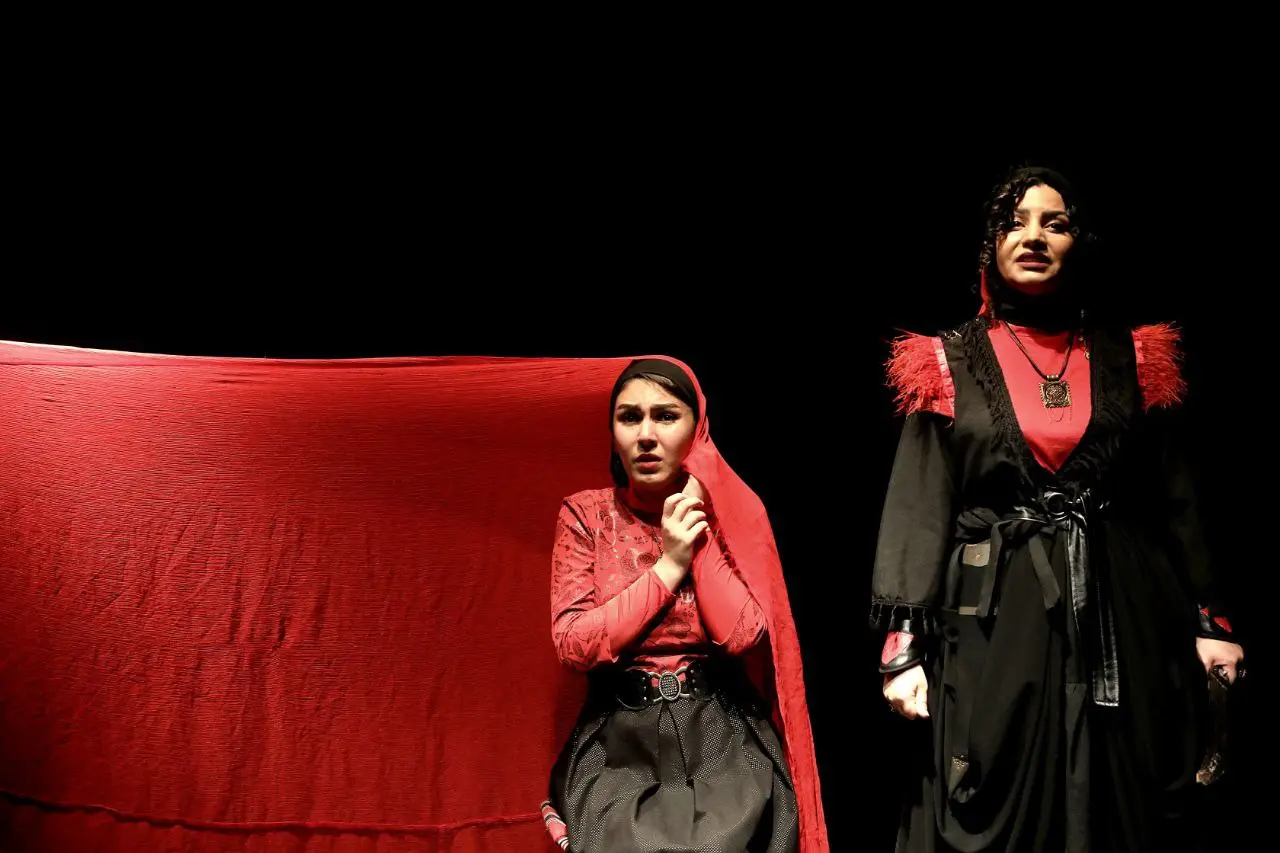 نمایش “حقایق درباره لیلا دختر ادریس” به روی صحنه رفت.